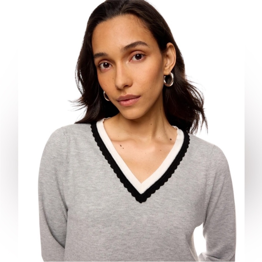 CeCe Deep V Contrast Trim Sweater, Size: S - Picture 3 of 12
